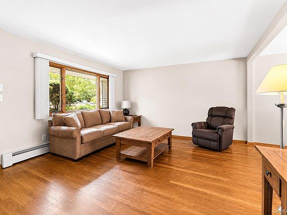 5th image of 51 Longworth Avenue