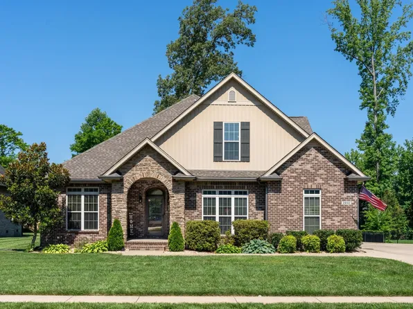 2950 Prince Dr, Clarksville, TN 37043