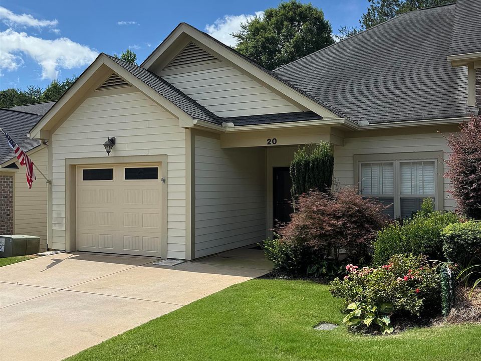 1st image of 20 Shady Hollow Ln