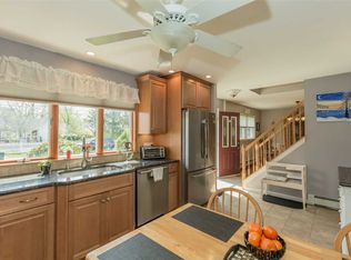 88 Bayview Ave, Bayport, NY 11705