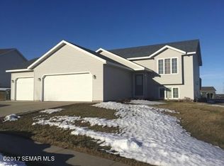 3965 Winesap Dr NW, Rochester, MN 55901