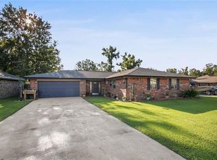 305 Santa Cruz Ct, Luling, LA 70070