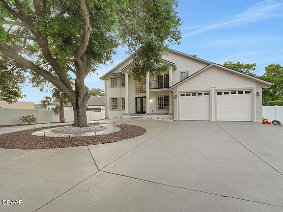 3rd image of 10911 Lakeshore Dr