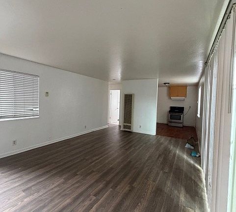 3rd image of 410 S 34th St APT A