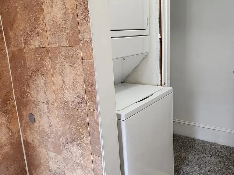 911 Saville Ave #2 — Photo 8