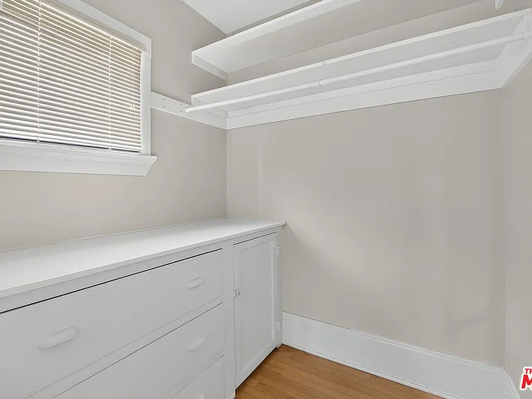 2215 W 21st St — Photo 50