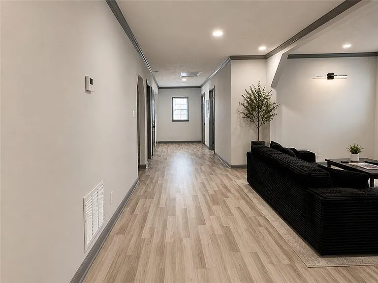 2110 Newnan St #A — Photo 2