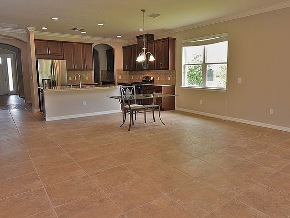4th image of 5737 Liatris Cir