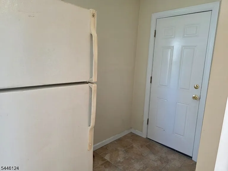 426 Tompkins St #1 — Photo 9