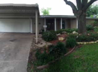 1302 Casa Verde Dr, Corpus Christi, TX 78411