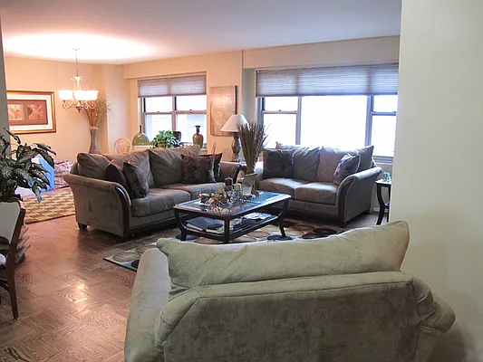 Sold by Sotheby's International Realty | media 1