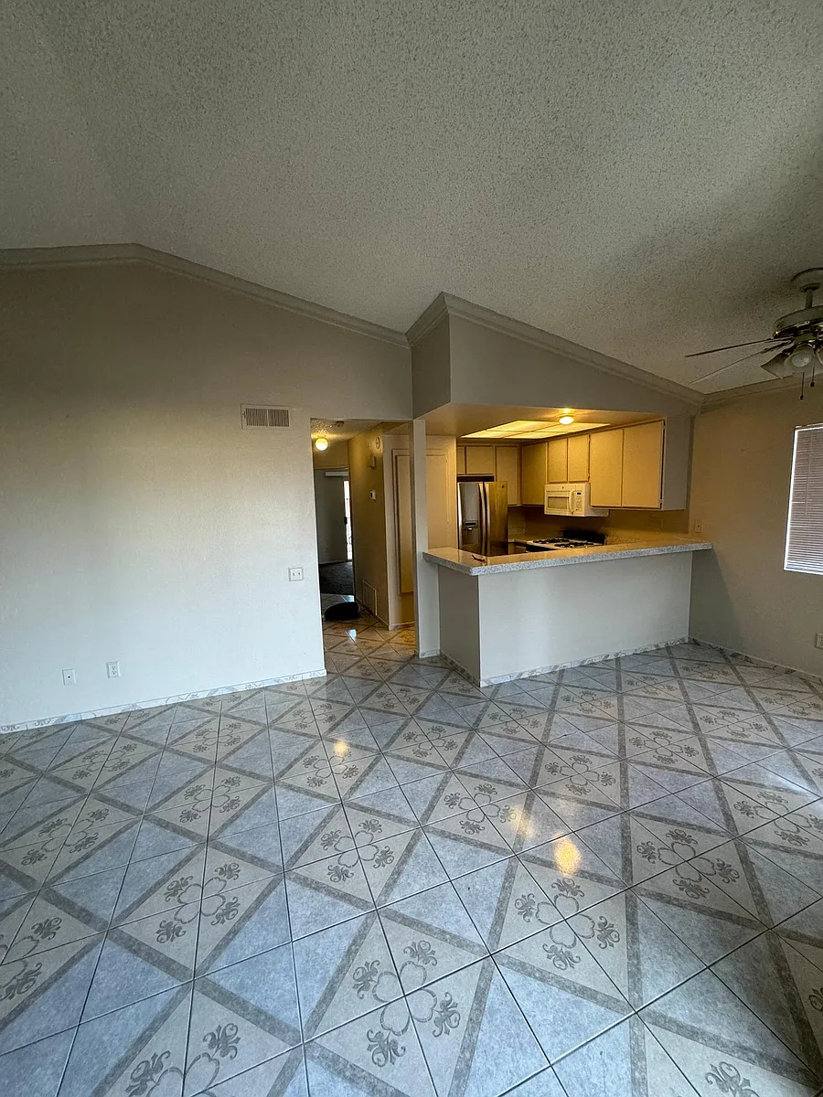 Building Photo - 990 Margarita Dr #A201