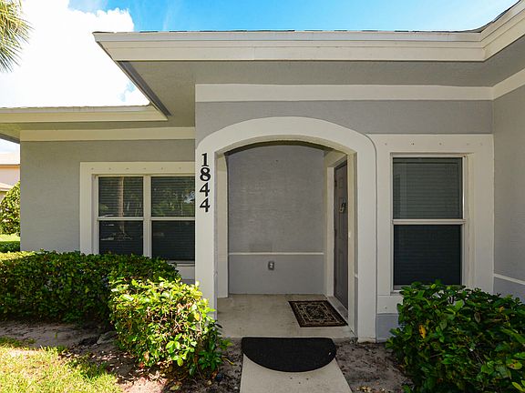 5th image of 1844 S Dovetail Drive #1