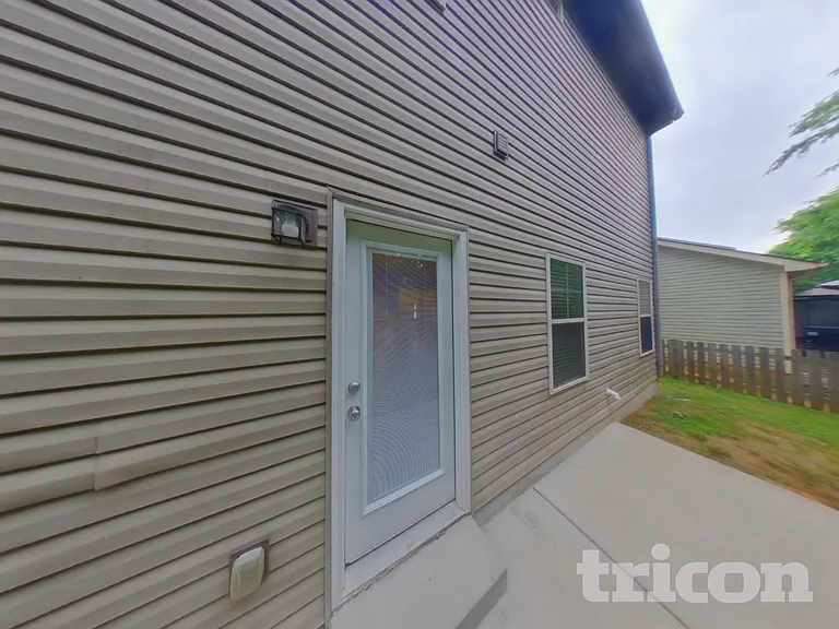1842 Warmingfield Dr — Photo 15