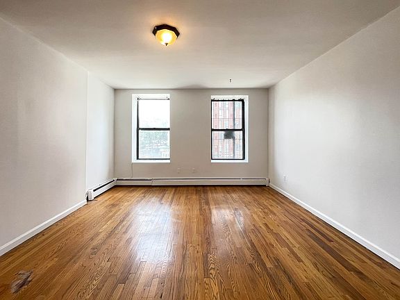 3rd image of 226 4th Ave APT 2