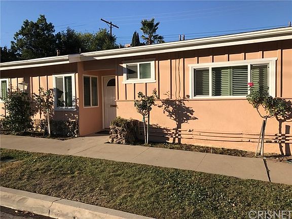 2nd image of 4425 Canoga Dr