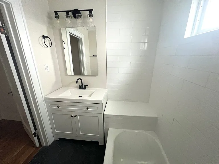 2068 Waterbury Rd — Photo 7