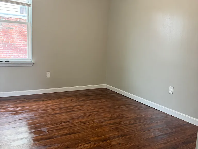 1401 Acushnet Ave #2 — Photo 3