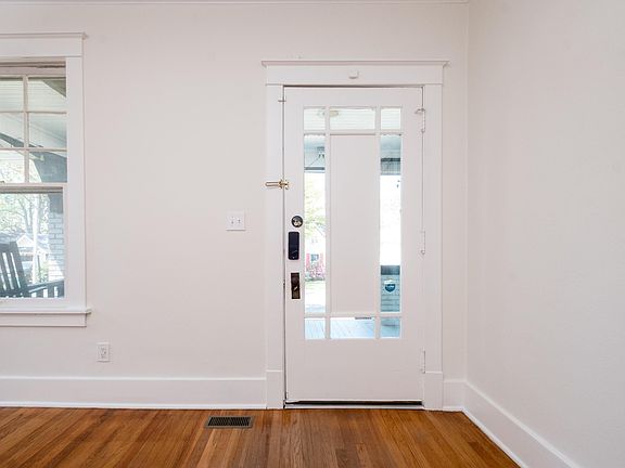 5th image of 203 N Monroe St