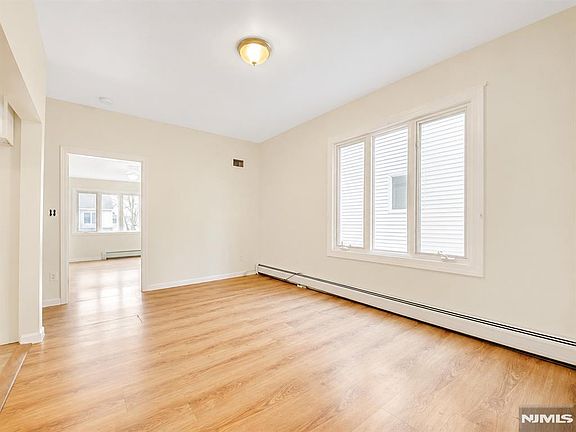 3rd image of 60 Morrissee Ave #1