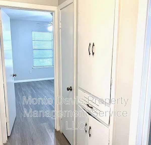 4708 Red River St #A — Photo 5