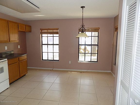 3rd image of 9524 Pebble Glen Ave