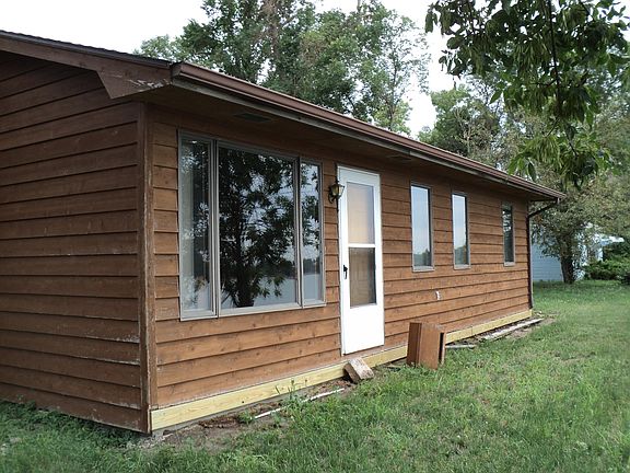 2nd image of 224 N Lake Dr