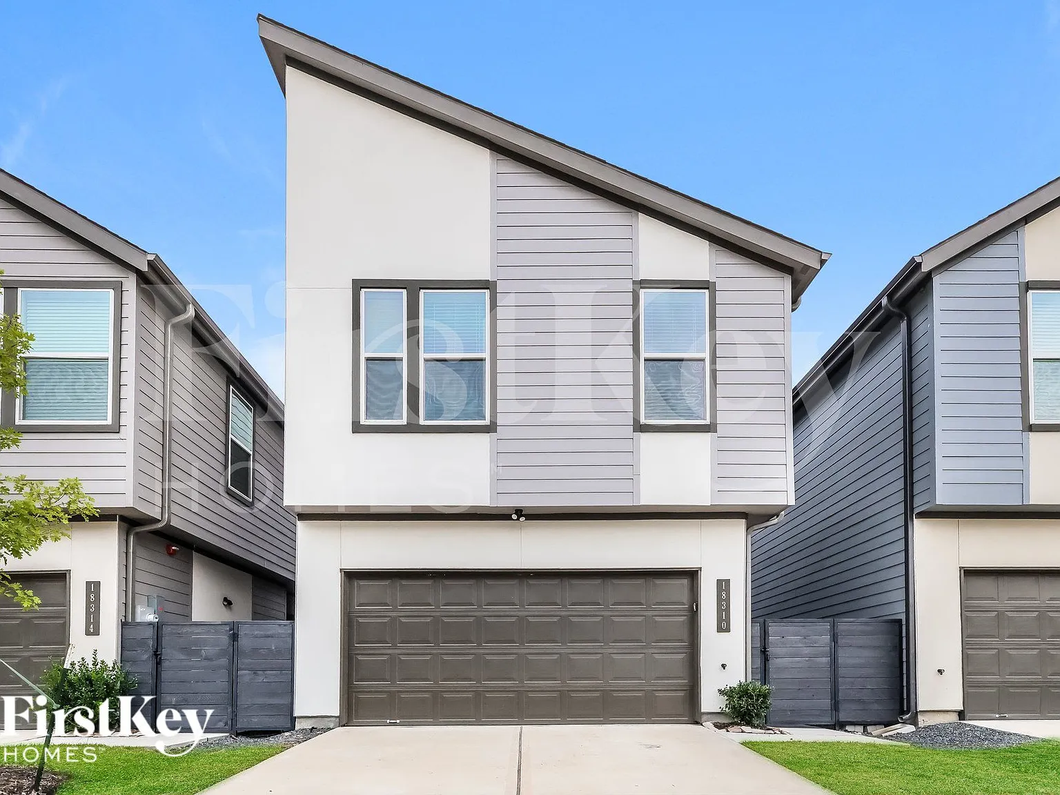 3 bed, 2.5 bath, 1619 sqft, $2,200 — Photo 1