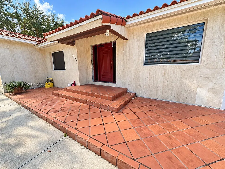 2222 SW 19th Ave