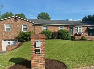 500 Sunnyvale Dr, Johnson City, TN 37601