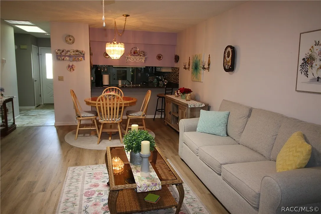 2 bed, 2.0 bath, 1153 sqft, $1,800 — Photo 3