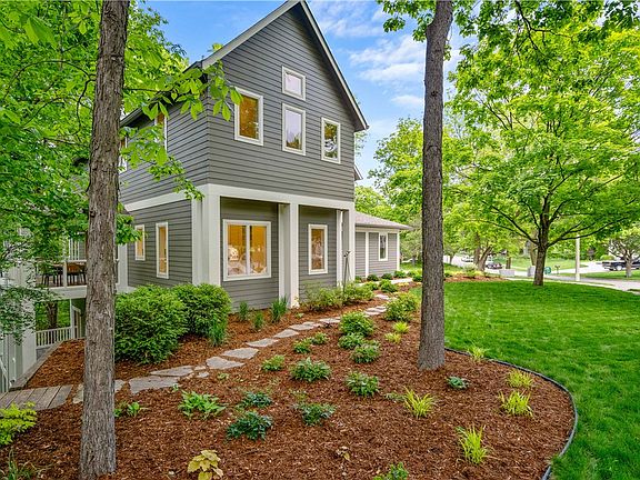 2nd image of 6249 Oakwood Hills Dr
