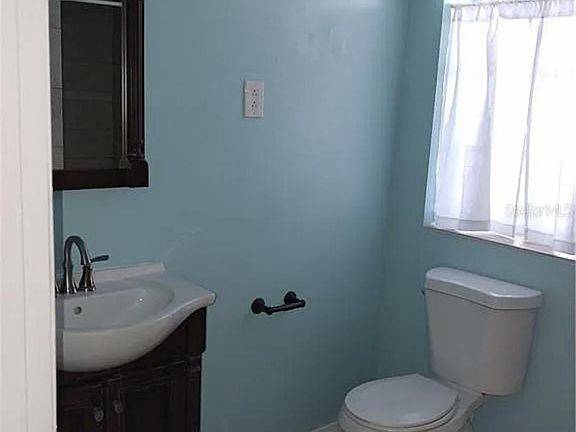 4th image of 2710 38th Ave N #1