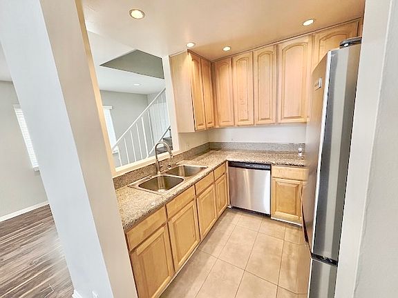 5th image of 1343 26th St APT 203