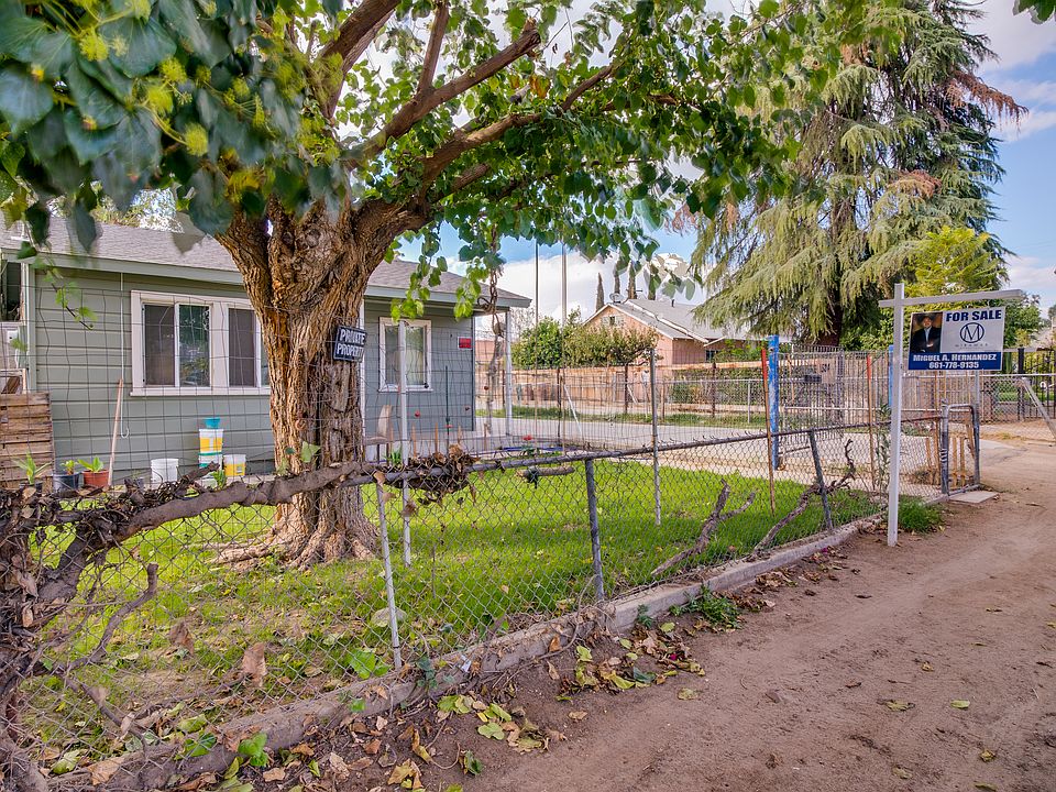 2nd image of 1524 Palm Dr