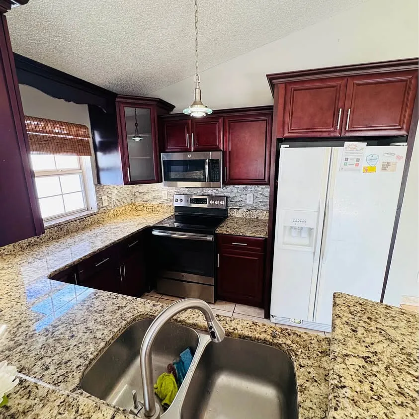 3 bed, 200 sqft, $2,550 — Photo 4