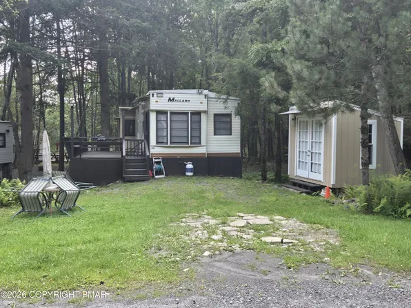 142 Rainbow Dr, Gouldsboro, PA 18424