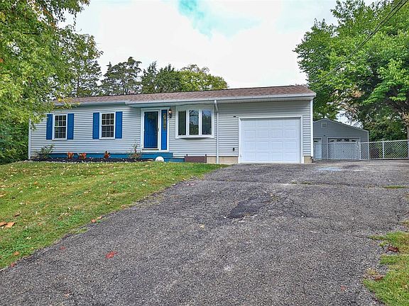 2nd image of 4421 Norway Ct