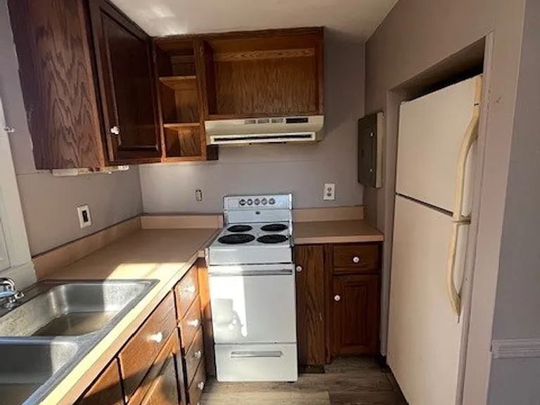 9 E Main St #1-5 — Photo 9