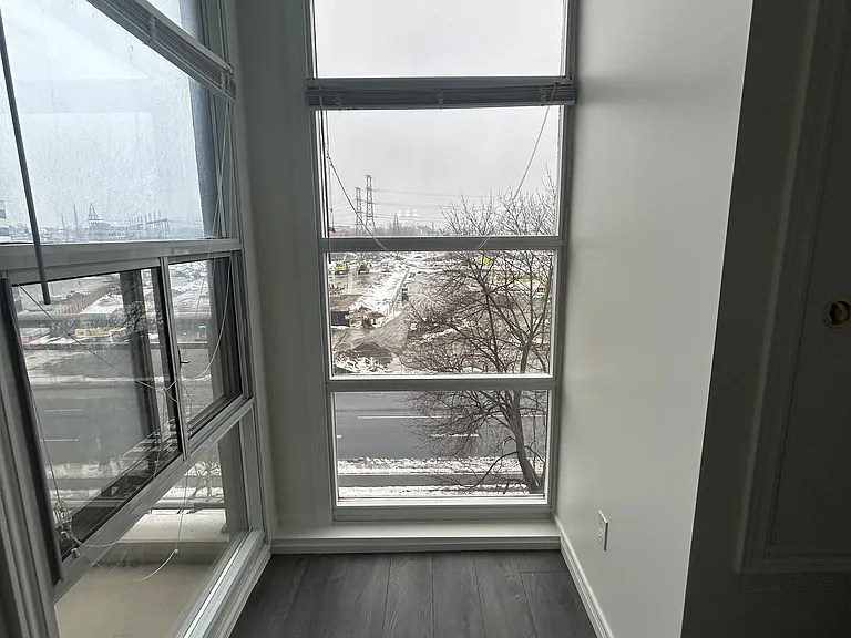 1 Leaside Park Dr #408 — Photo 10