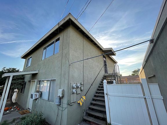 2nd image of 537 W Crescent Dr #1/2