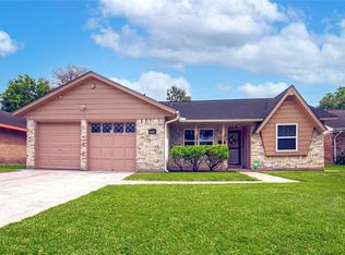 4810 Mistletoe Rd, Pasadena, TX 77505