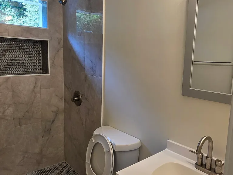 1127 Sheppard Pl — Photo 9