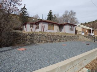 224 S 7th St, Raton, NM 87740