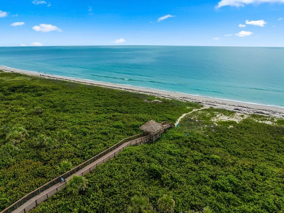 4949 N Highway A1A