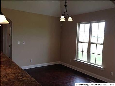 5th image of 4765 Shinault Ln