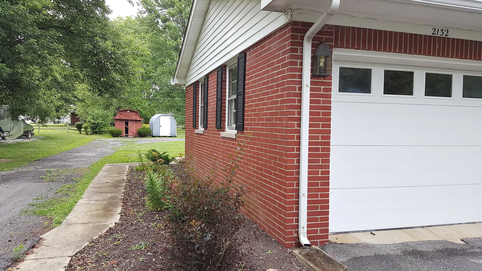 2132 S Fairview Rd photo 1