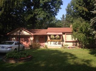 21025 Willow Ln, Farmington Hills, MI 48336