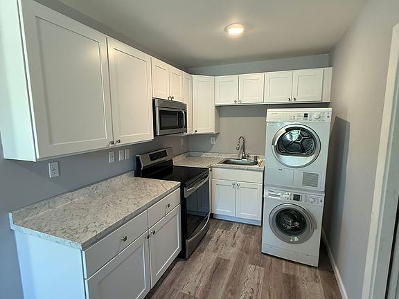 3rd image of 5207 NE 14th Ter