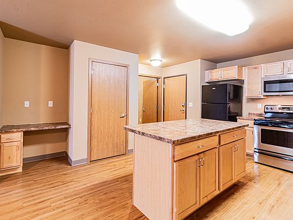 5th image of 4421 12th St W #212